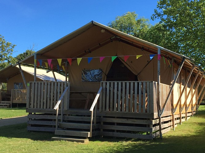 GLAMPING SAINTE-SUZANNE