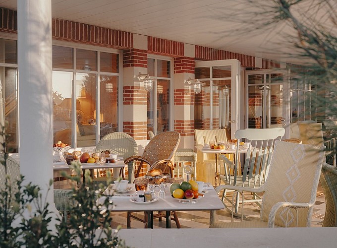 Villa_Colette_Cap_Ferret_Starck_Julius_Hirtzberger_terrace_B0075963
