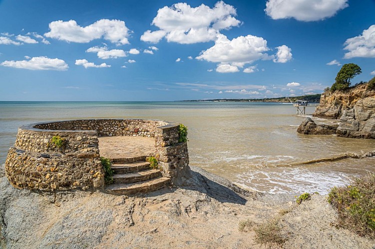 Les roches dorées - Plage de la Rinais