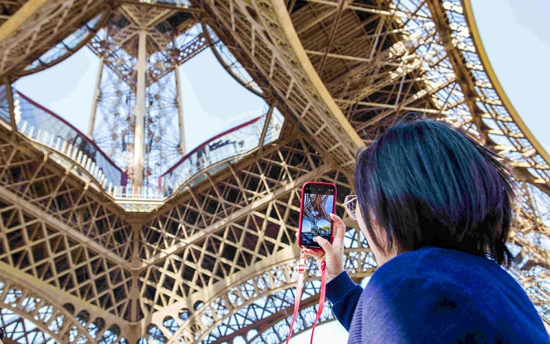 Illumination Tour of Paris and Eiffel Tower Summit (Reserved Access)