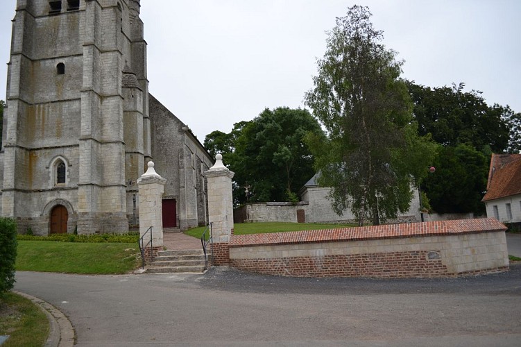Détails - vestiges ancien mur d'enceinte du cimetière