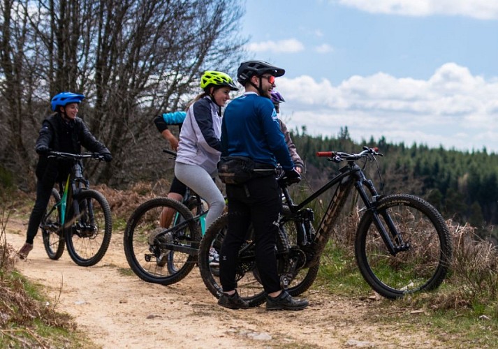 Electric Mountainbikes rental - REVE BIKE