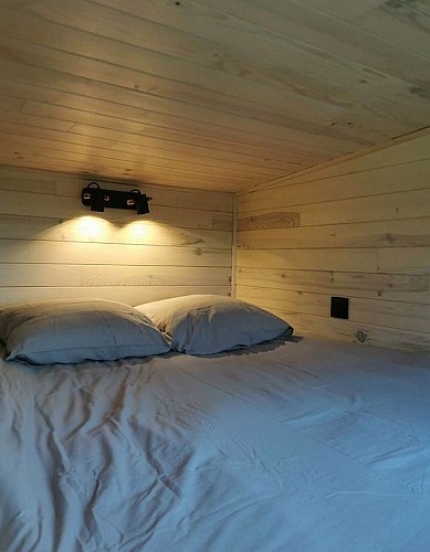 l-absie-gite-la-tiny-des-pres-chambre-lit140