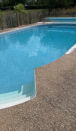 l-absie-gite-la-tiny-des-prés-piscine