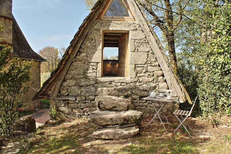 Unusual B&B Châtaignier "À la Clairière"