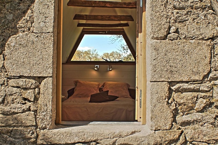 Chambre insolite du Châtaignier "À la Clairière"