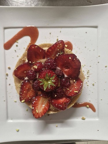 Tartelette aux fraises de l'Auberge Saint Martin entre Saint Léonard de Noblat et Ambazac