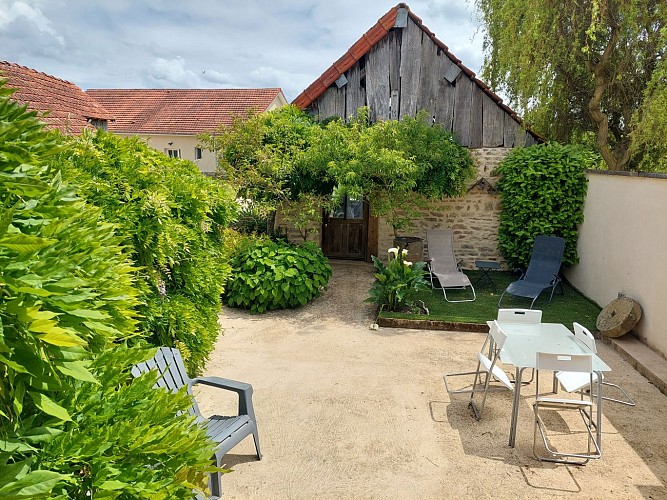 Terrasse - vue depuis la cuisine-salle à manger