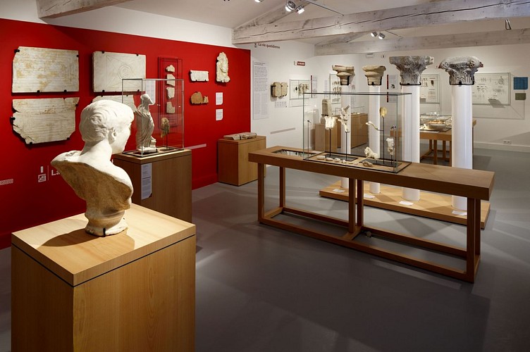 Montmaurin-musée-salle-villas@D.Bordes-CMN