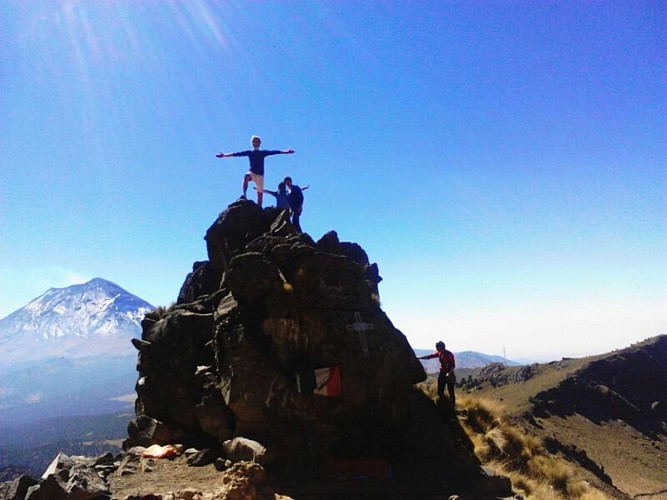 Senderismo por los senderos del volcán Ixtaccihuatl