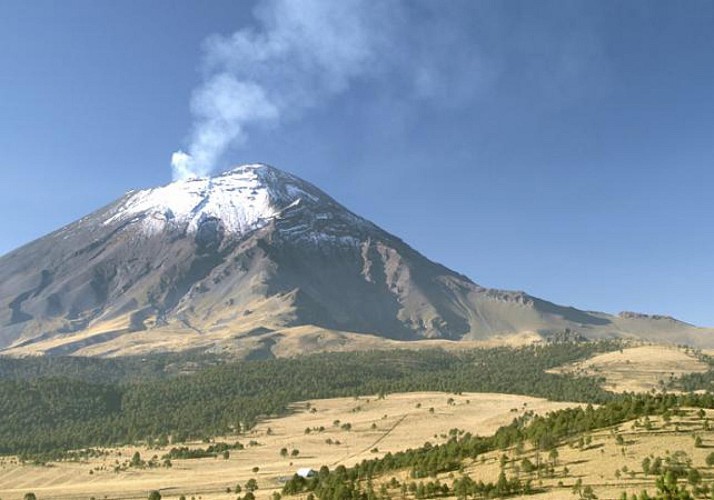 Senderismo por los senderos del volcán Ixtaccihuatl