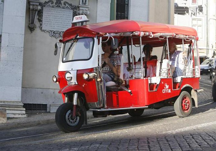 Tuk Tuk Tour of the Alameda District and the Sanctuary of Christ the King