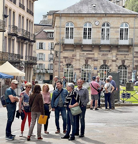 Groupe en visite guidée avec Mme Nappée