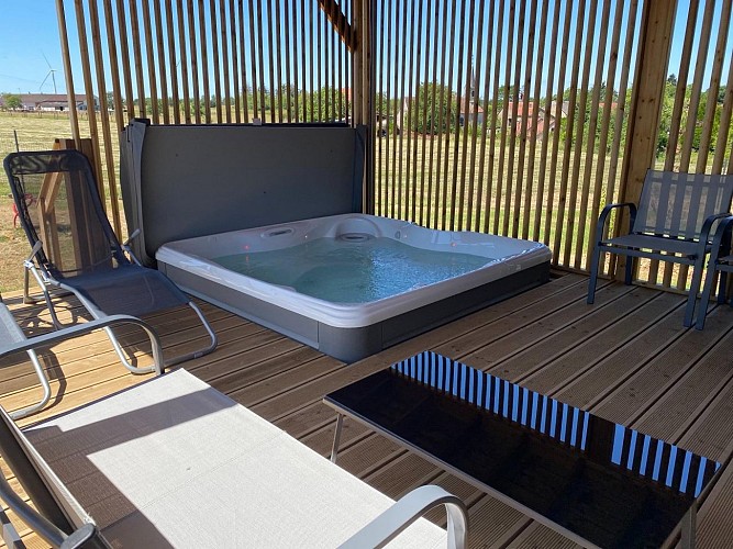Au Bois Quartois jacuzzi