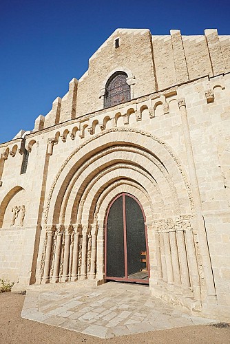 EGLISE ROMANE NOTRE DAME