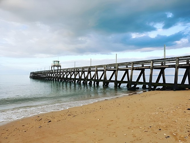 Luc-sur-Mer-jetee-printemps