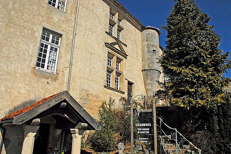 Chambre d'hôte de l'Auberge de l'Abbatiale à Auberive