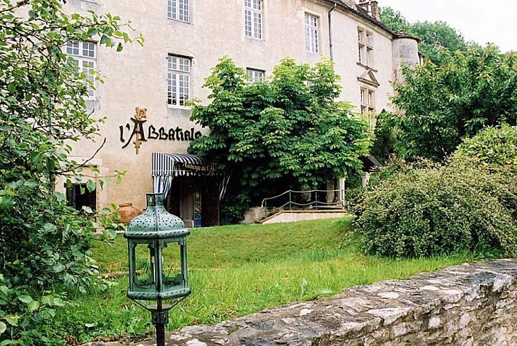 Chambre d'hôte de l'Auberge de l'Abbatiale à Auberive