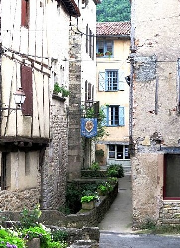 A la porte bleue