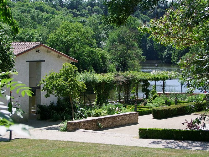 PORT DE LA HAYE FOUASSIERE