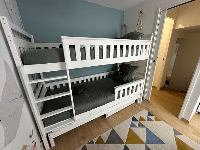 La chambre 3 lits suspendus - Maison la Cour des Hortensias - Dives-sur-mer