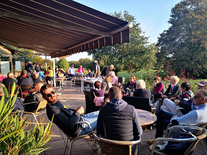 Initiation et cours de golf à l'Anjou golf de Champigné