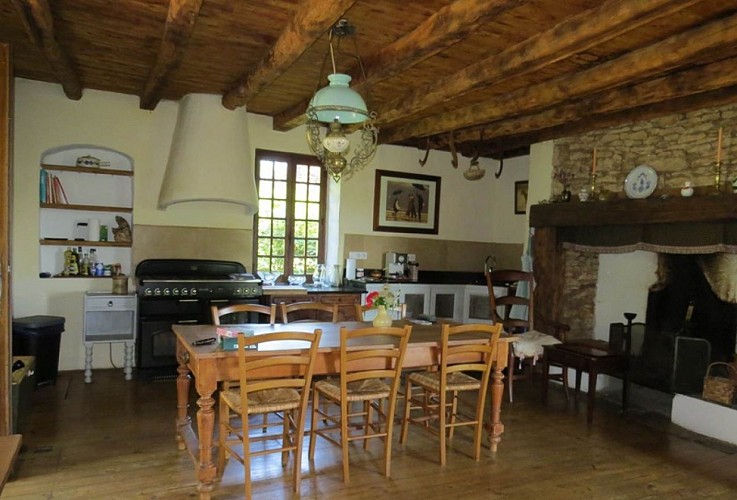Périgord Noir Vallée Dordogne - Pierres du Peyrot - cuisine (1)