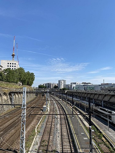 Passerelle de Valmy et histoire de la ligne PLM de Charenton-le-Pont