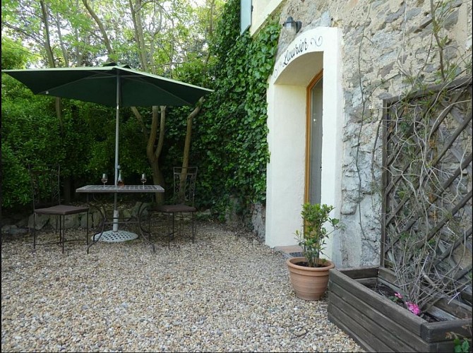 Eloi-Merle--Terrasse-Laurier