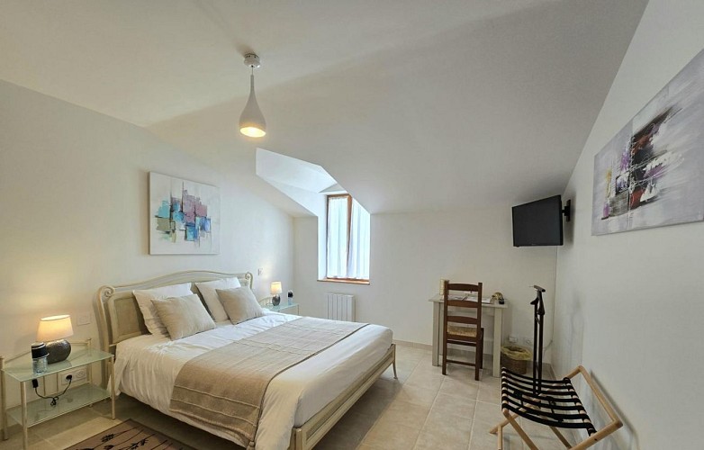 Chambre 3 3 2