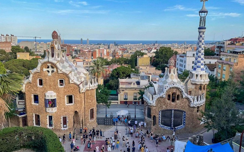 Park Güell Small-Group Guided Tour