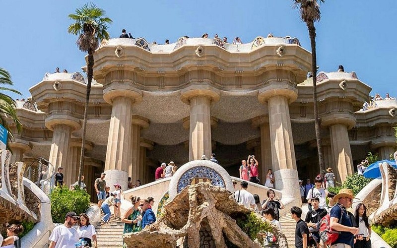 Park Güell Small-Group Guided Tour