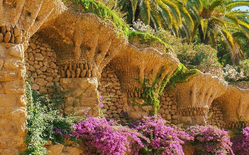 Park Güell Small-Group Guided Tour
