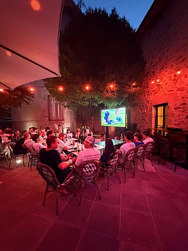 Bar-restaurant la Météorite à Rochechouart 