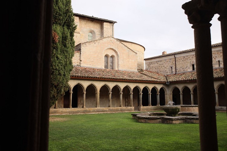 ABBAYE DE SAINT-HILAIRE