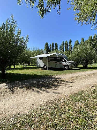 Emplacement camping-car - Camping Le Marais Sauvage