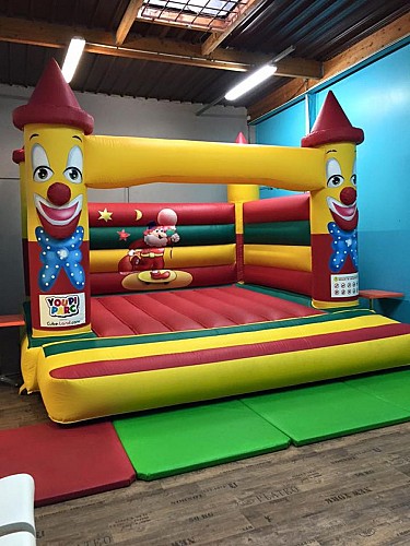 Aire de jeux La récrée des loulous