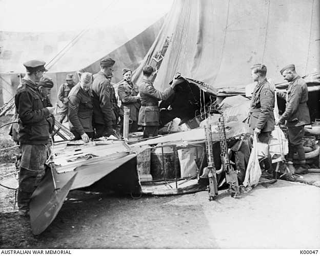 Restes de l'avion du Baron von Richthofen. 22 avril 1918.