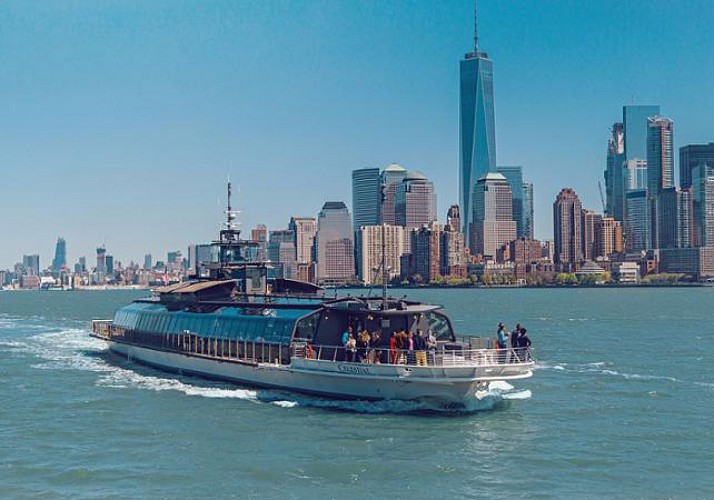 Almuerzo en crucero por New York – En barco con ventanas de vidrio