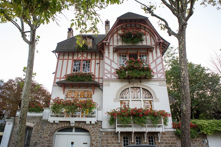 Quai Winston Churchill et ses villas des bords de la Marne