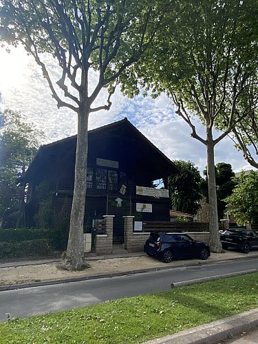 Quai Winston Churchill et ses villas des bords de la Marne