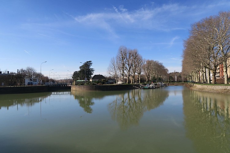 Le canal de Saint-Maurice et la darse
