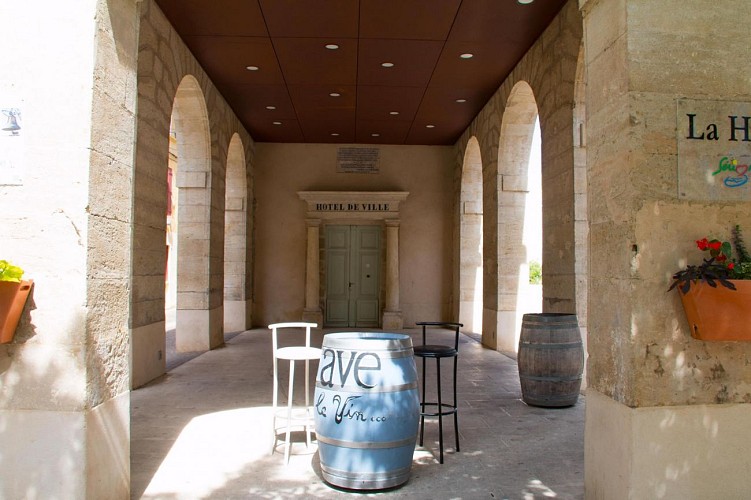 LES HALLES - SERIGNAN