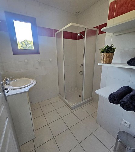 Gîte Noyer Framarin Buche Eco salle d'eau