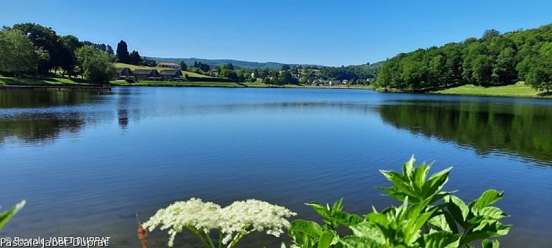 Lac de Châteauneuf-la-Forêt