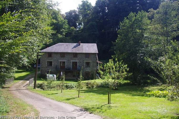 Moulin de Beauvais (bâtiment privé mais chemin public)