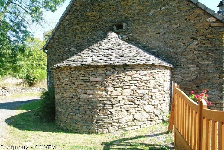 Peuch bread oven