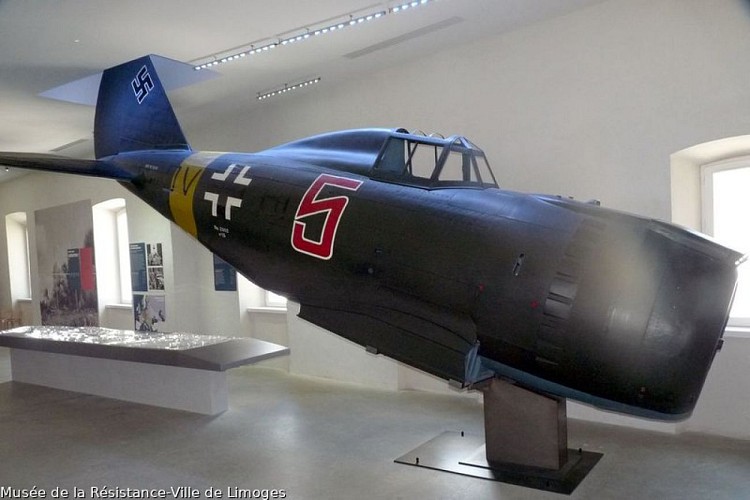 Avion Reggiane Ariete 2002 tombé à La Chabassière en 1944 (St-Méard)