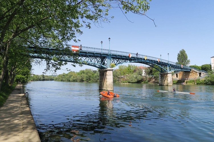 La Passerelle de Bry