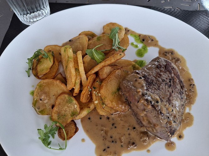 Lembeye brasserie Le Central @ Tourisme Loisirs Coteaux Béarn Madiran août 2026